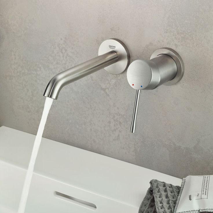 Round Faucet with Adapter